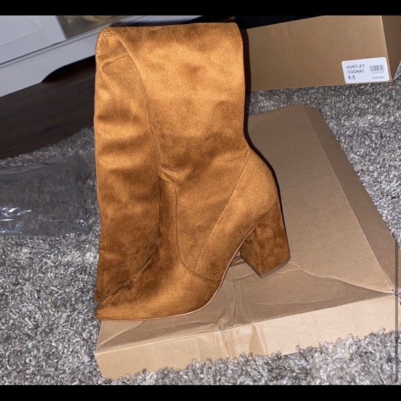 STEVE MADDEN HUNTLEY COGNAC KNEE HIGH BOOTS - Picture 5 of 6